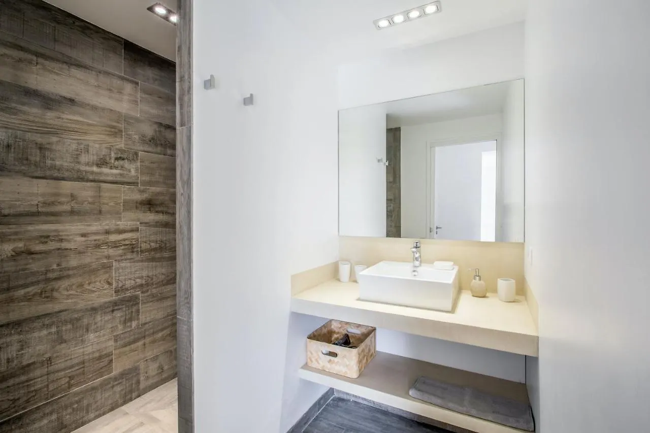 Appartement Confortable: Hyères Retreat with Private Pool Apartment